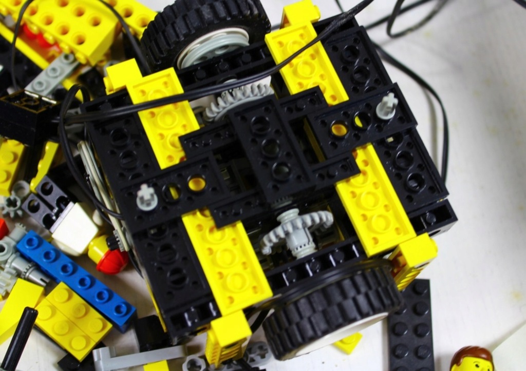 klocki-lego-technic-8094-control-center-7612402361-oficjalne