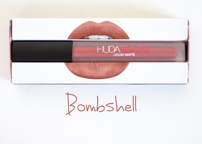 Huda Beauty matowa pomadka kolor Bombshell