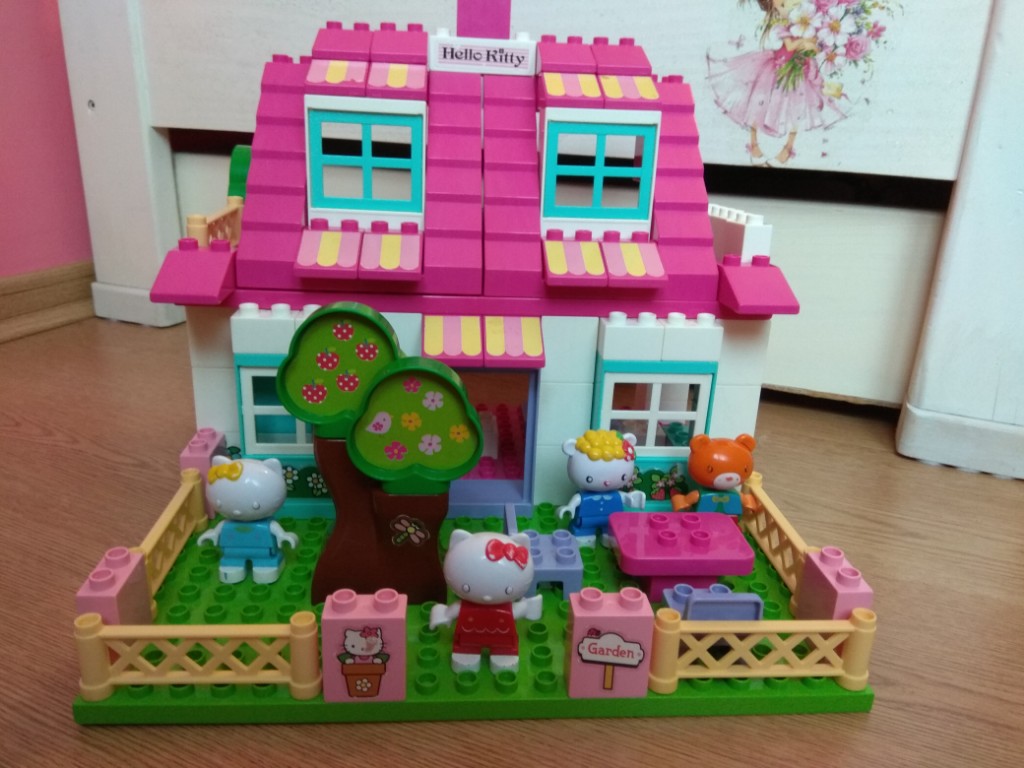 domek hello kitty Duplo - - archiwum Allegro