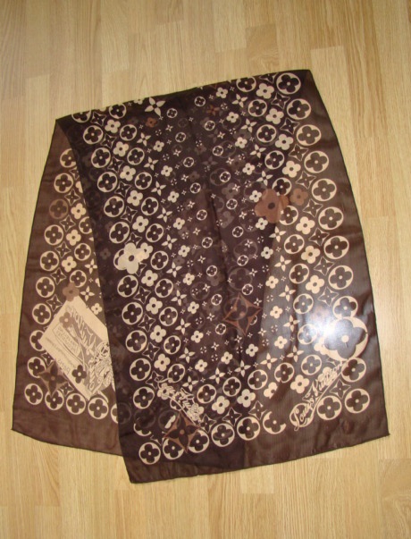 LV LOUIS VUITTON cienki letni szal JN