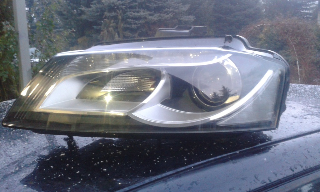 Audi A3 8P Bi-Xenon LED lewa lampa oryginał HELLA!
