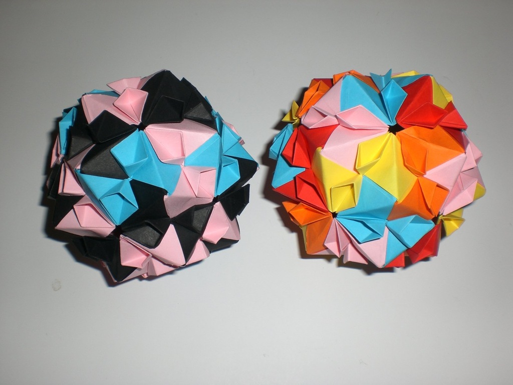 ORIGAMI KULA BOMBKA Z PAPIERU kwiat wiśni 10cm