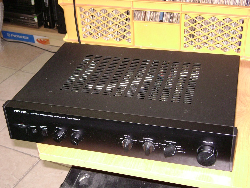 wzmacniacz stereo ROTEL RA-840BX3