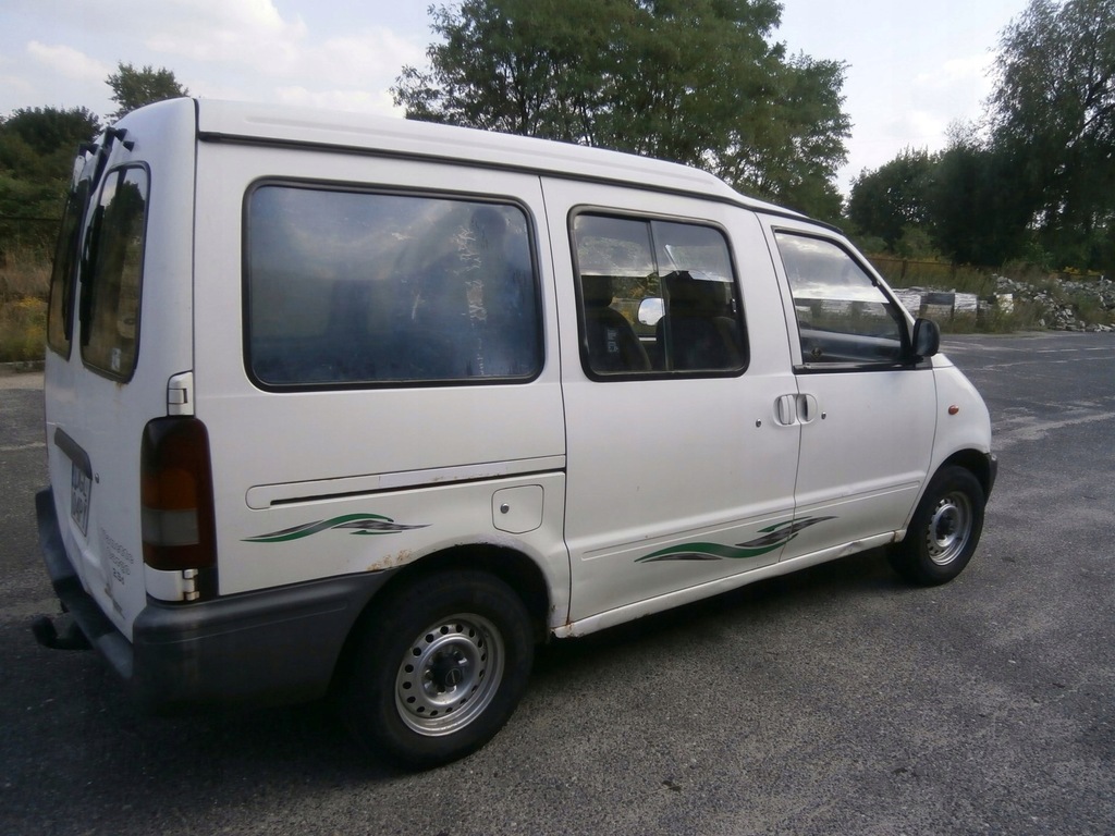 Nissan vanette ii