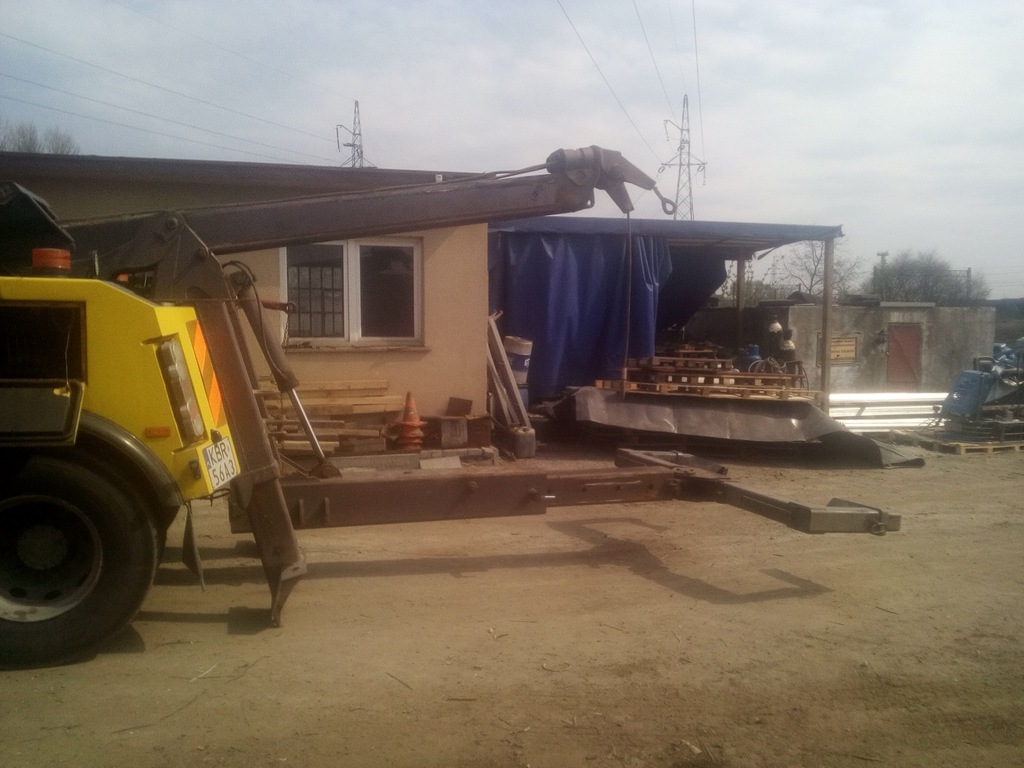 Holownik TIR, zabudowa holownika, pomoc drogowa