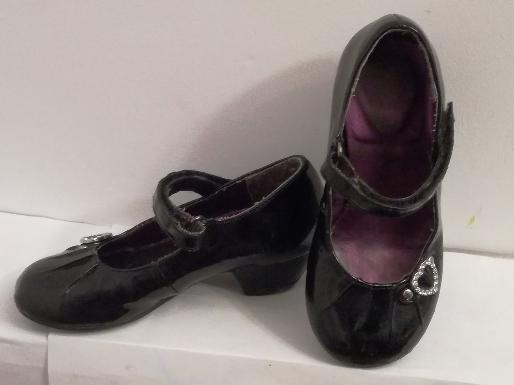 Lakierki czarne buty na obcasie 25