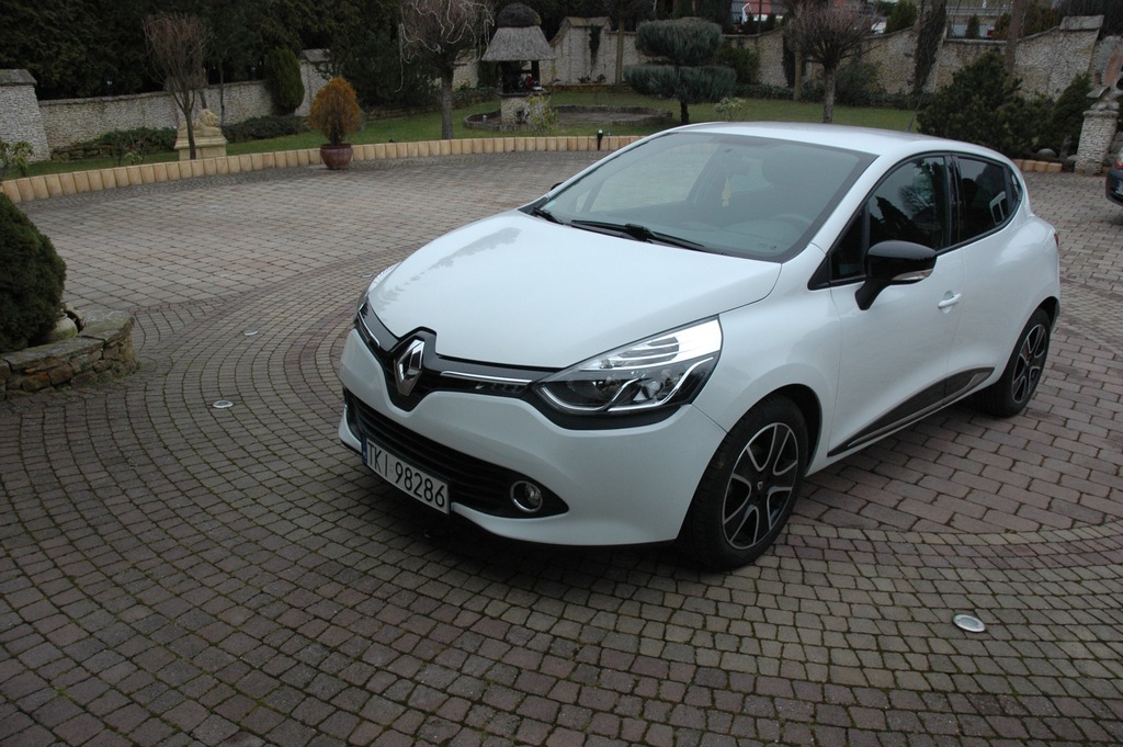 RENAULT CLIO IV LIMITED 1,2 BENZYNA TABLET 2014