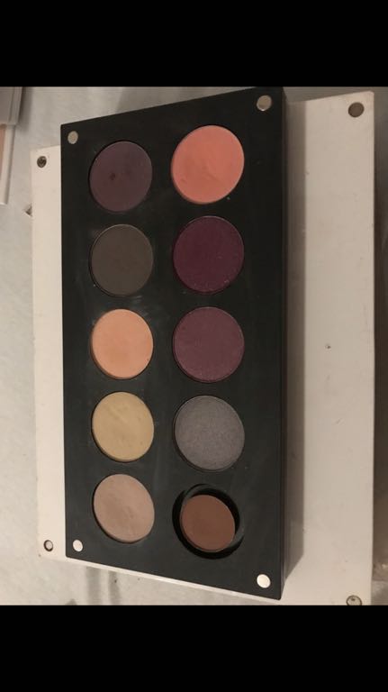 Paleta magnetyczna INGLOT  KOBO cienie okrągłe
