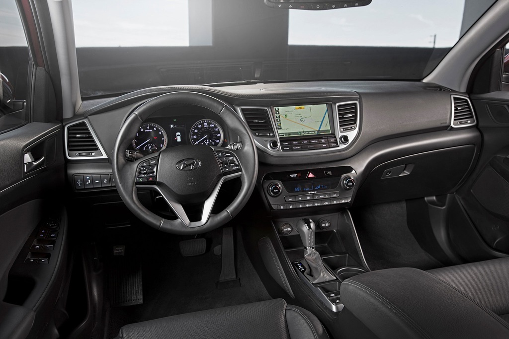 HYUNDAI TUCSON 17R DESKA KONSOLA PASY IGŁA