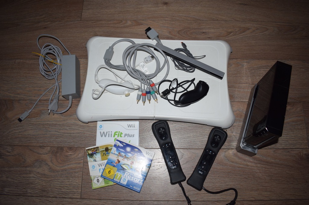 Nintendo Wii + Wii Balance Board