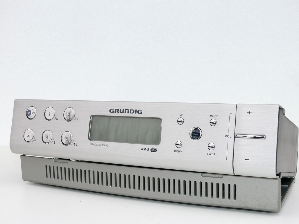 RADIO KUCHENNE GRUNDIG SONOCLOCK 890 ALUMINIUM RDS