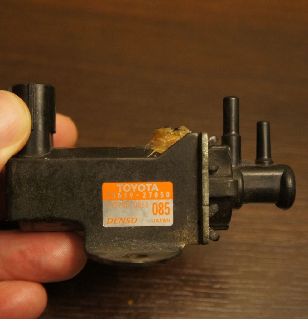 Zaworek VRV 25819-27050 TOYOTA D4D TURBO