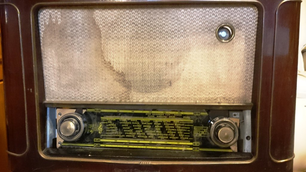Stare radio  STOLICA 3262 niekompletne