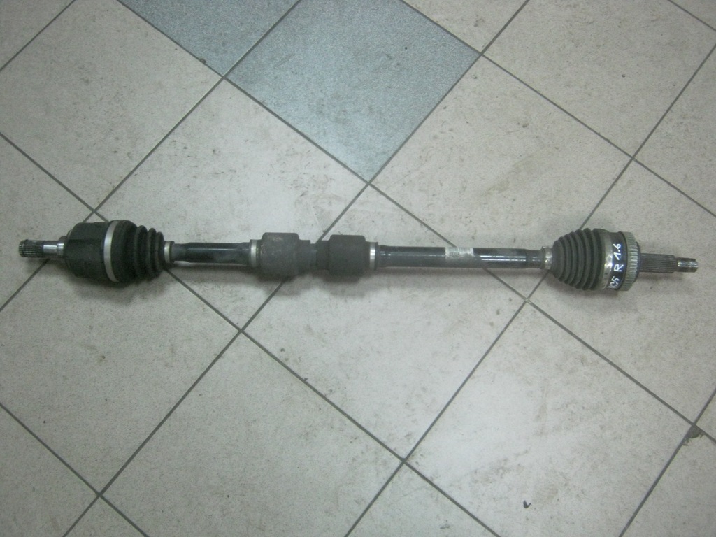 Półoś prawa Hyundai ix35 1.6 GDi Y830R