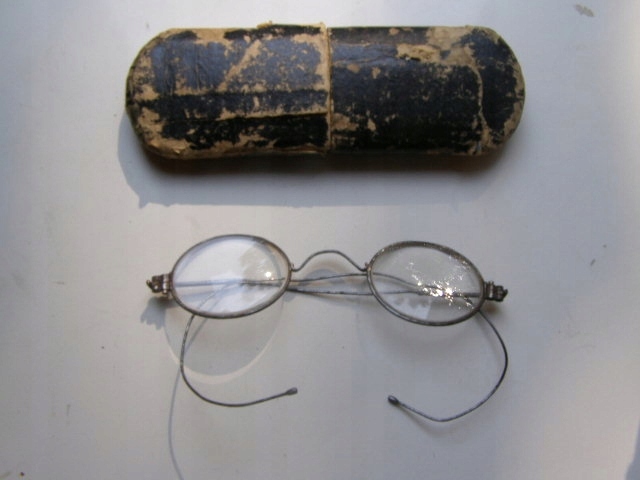 Przedwojenne okulary