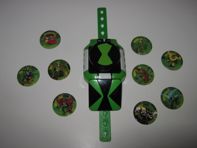 BEN 10 ZEGAREK OMNITRIX STRZELA ZETONAMI + ZETONY