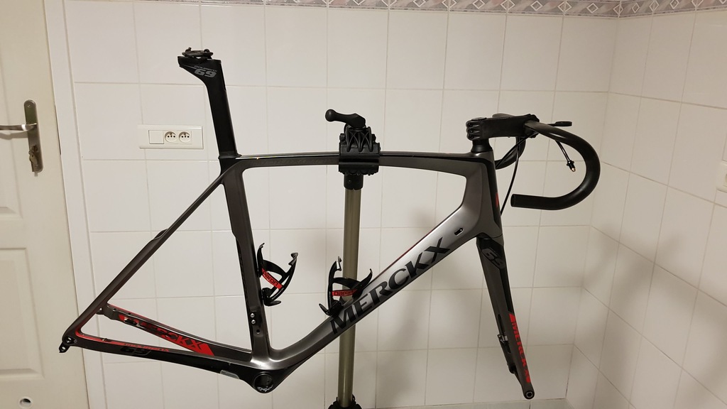 Rama Eddy Merckx Mourenx 69 disc carbon nie scott