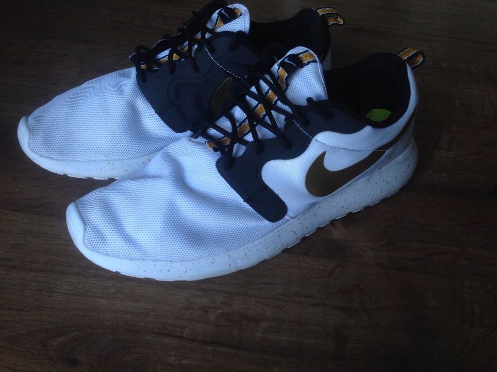 roshe gold trophy
