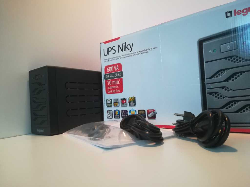 Zasilacz Legrand UPS Niky 600VA IEC