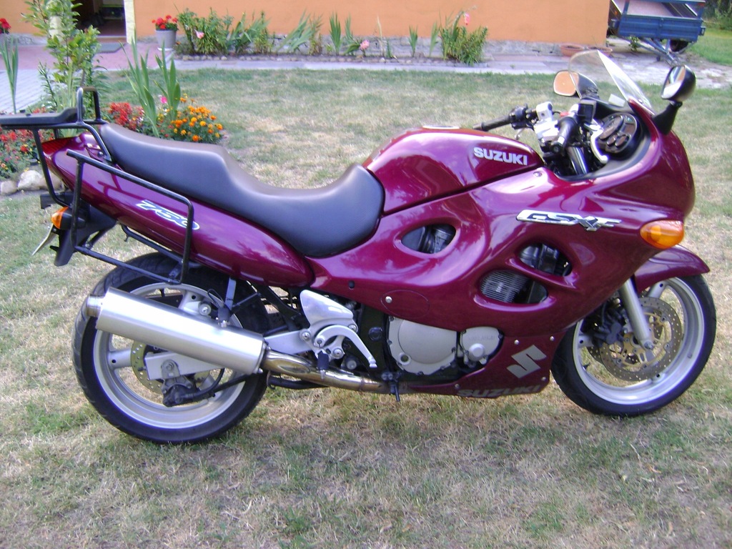 Suzuki GSX F 750 Katana Jajko-jak Bandit SRAD