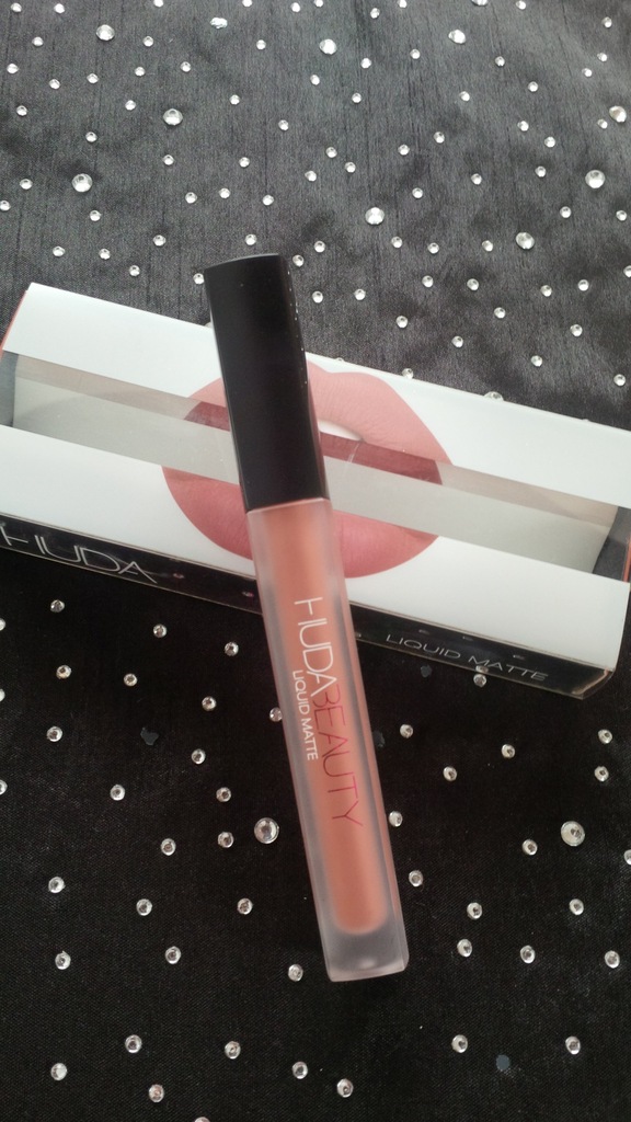 HUDA BEAUTY, PŁYNNA POMADKA BOMBSHELL / oryginał/