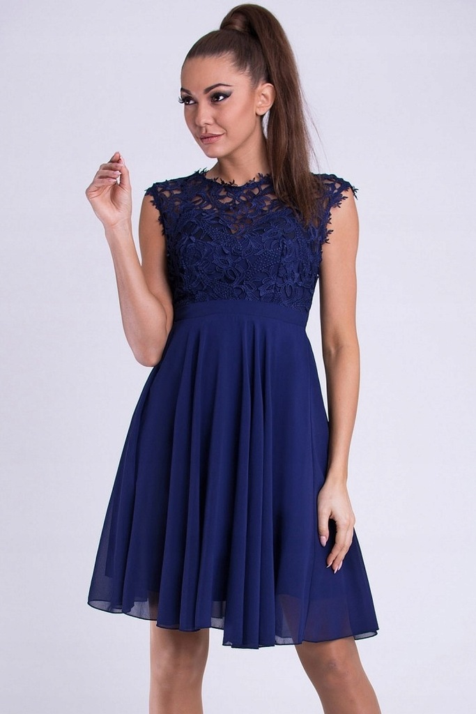 Rozkloszowana sukienka z koronką - kobaltowa S