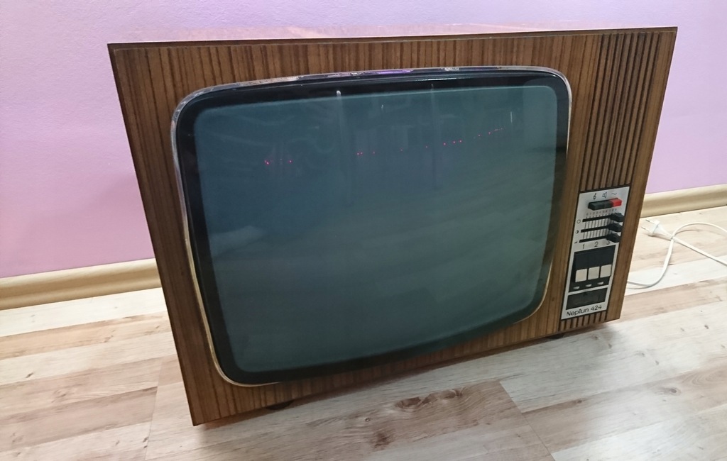 NEPTUN 424 Unitra Unimor TV telewizor antyk PRL
