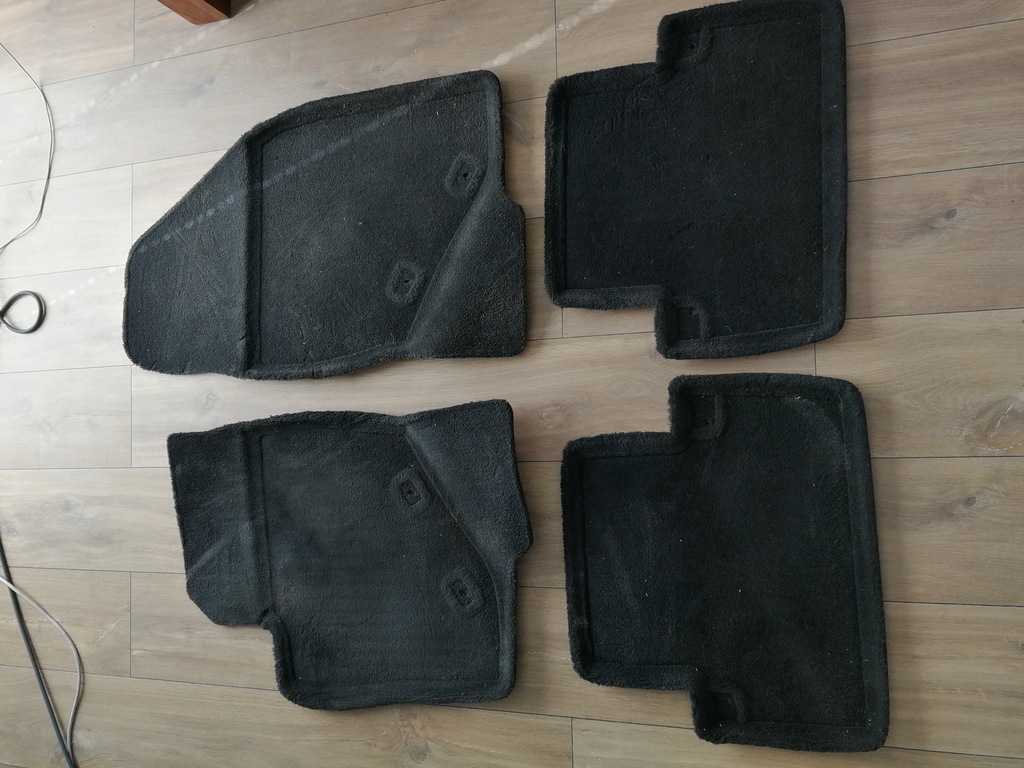 Oryginalne dywaniki welurowe Volvo V70 S60 S80