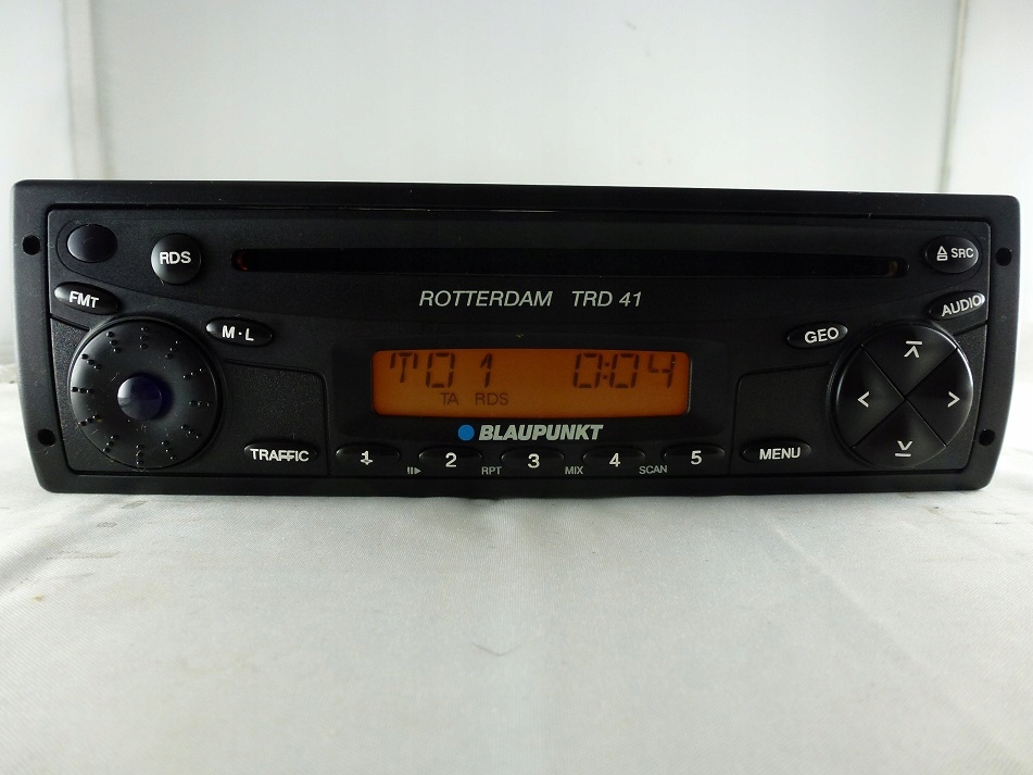 radio 24V CD Mercedes TIR MAN scania Iveco Blaupu