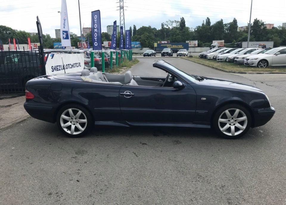 Mercedes-Benz CLK W208