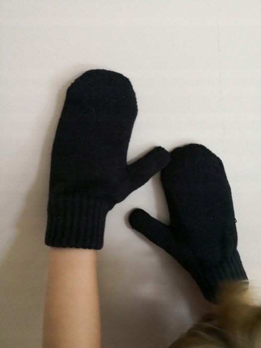 Czarne nowe rękawiczki bardzo ciepłe 6lat