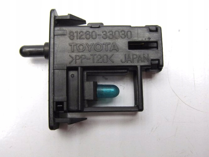 TOYOTA COROLLA E12 - LAMPKA SCHOWKA 81260-33030