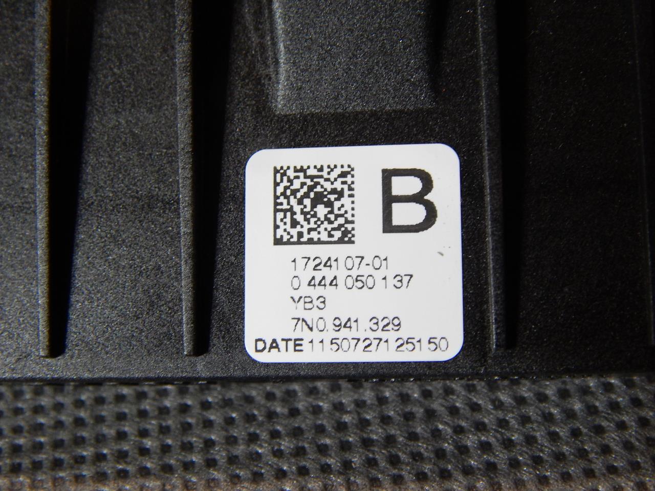 VW TOURAN 5T Bedienteil Gase ADBLUE 7N0941329