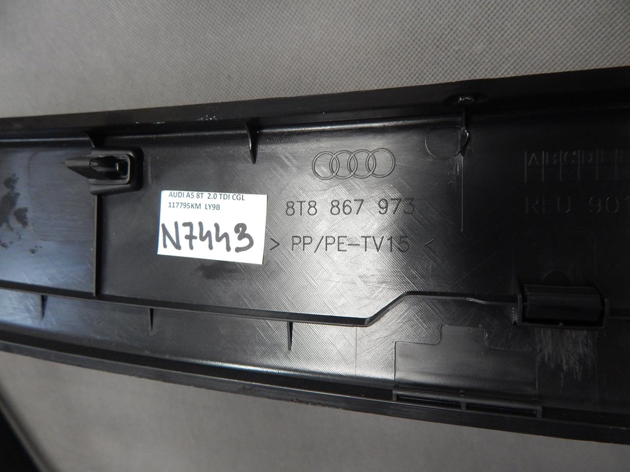 AUDI A5 8T verkleidung heckklappe 8T8867973