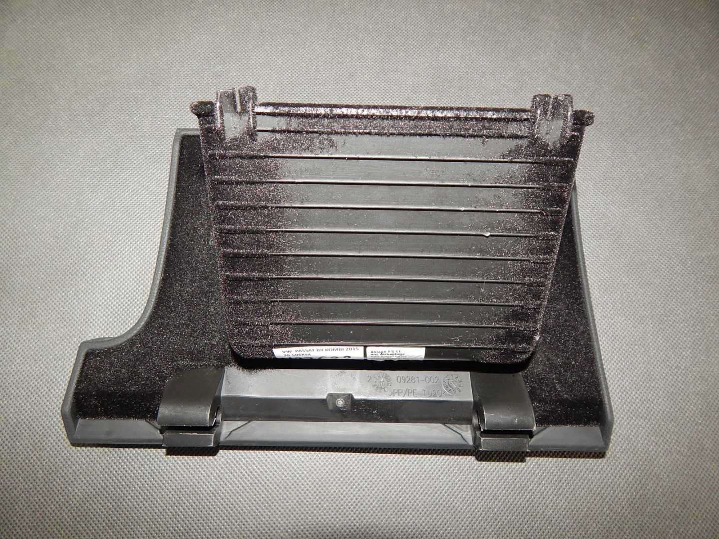 VW PASSAT B8 passenger compartment driver´s 3G1857921A