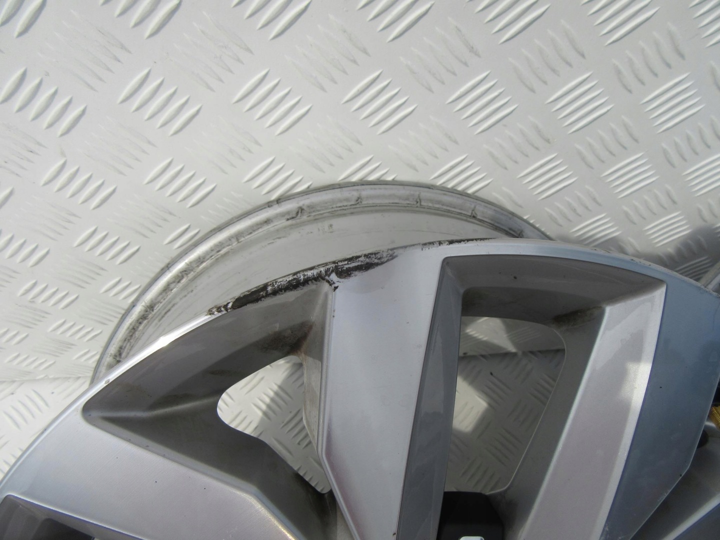 VW TOURAN III GOLF 5TA discs 6,5x16 ET48 5x112