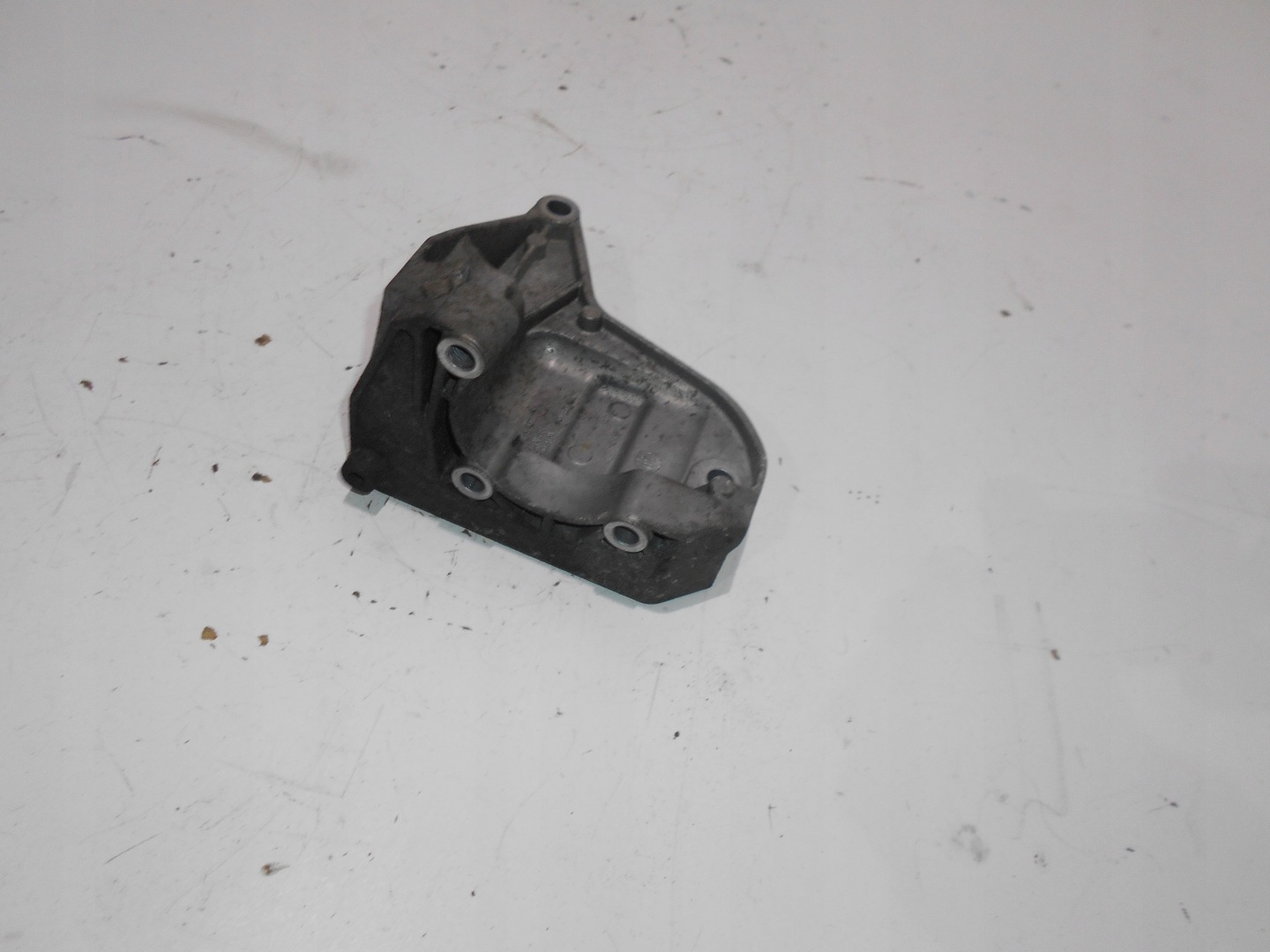 BMW 1 E87 118D 2,0 D Poignée Support POMPY Direction assistée