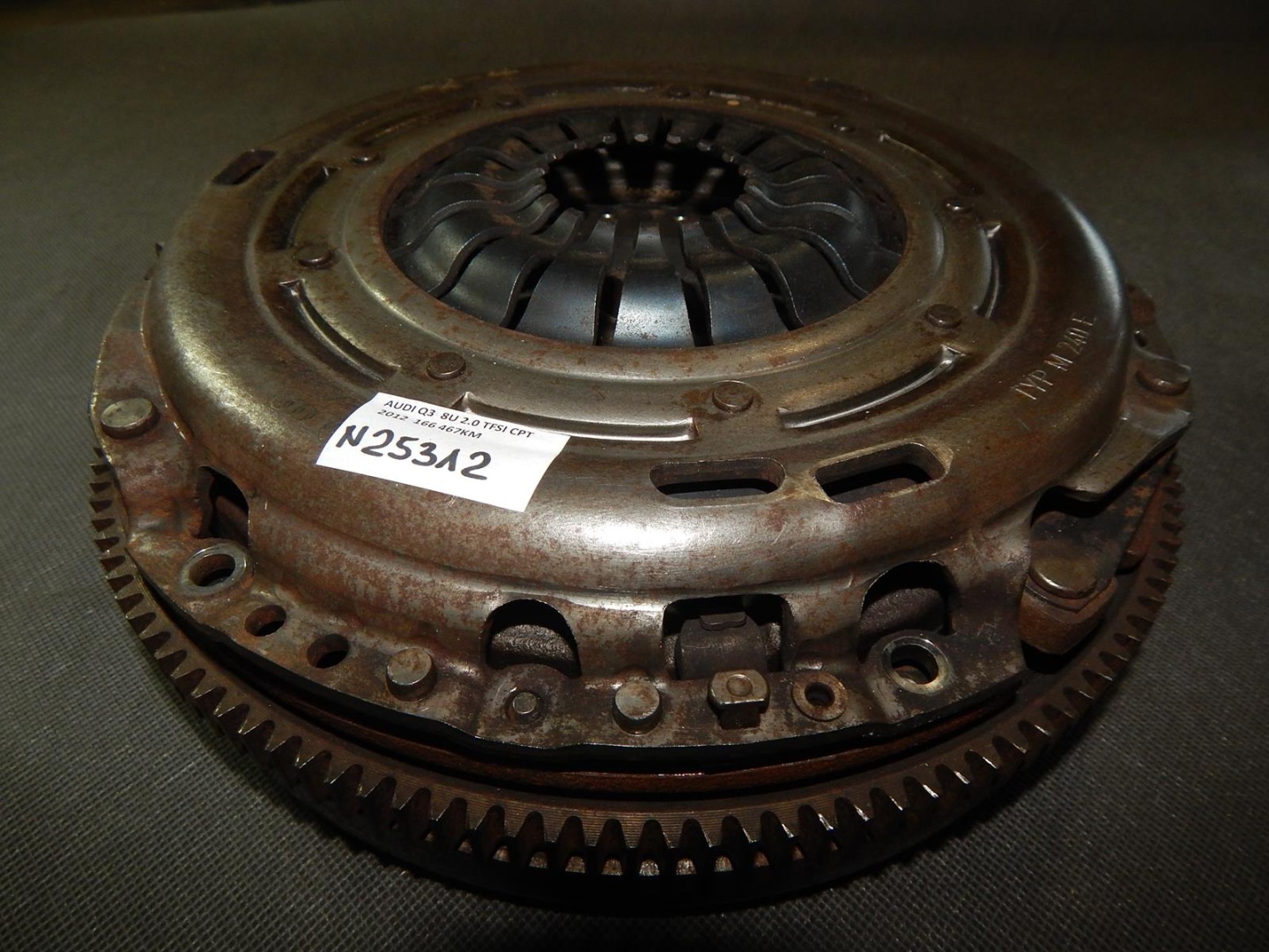 AUDI Q3 8U 1.4 TFSI Embrayage Complets 06J141025