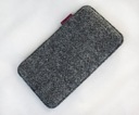 Puzdro na smartfón BERTONI z plsti Čierne mačky 10 x 17,5 cm Dominujúci vzor iný vzor