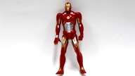 FIGURKA IRON MAN CZERWONY ŚWIECĄCY 26cm