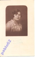 DZIEWCZYNA Z ŁODZI - fotografia z 1928 roku.