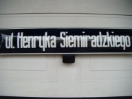 tablica z nazwa ulicy