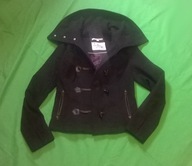 Czarna, krótka kurtka Tally Weijl z golfem