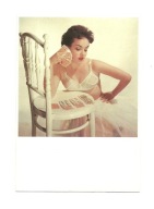 Pocztówka - Piękna kobieta i pasjans z kart / karty