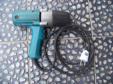 MAKITA 6905B УДАРНЫЙ гайковерт 1/2 ДЮЙМА, 340 Вт