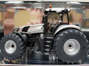 Siku 4488 - Трактор New Holland T8.420-Silver Edition 1:32