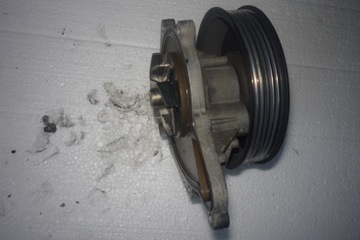 Насос воды audi a6 a-6 4f0 08r 3.0 tdi фото №1