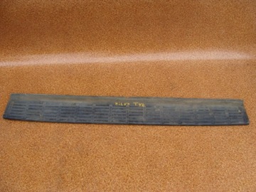 Toyota hilux 07r планка накладка бампера зад фото №1