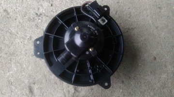 Mazda 626 99-03 вентилятор нагрівача фото №1