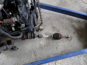 Піввісь ford fiesta mk7 1,4 tdci права фото №1